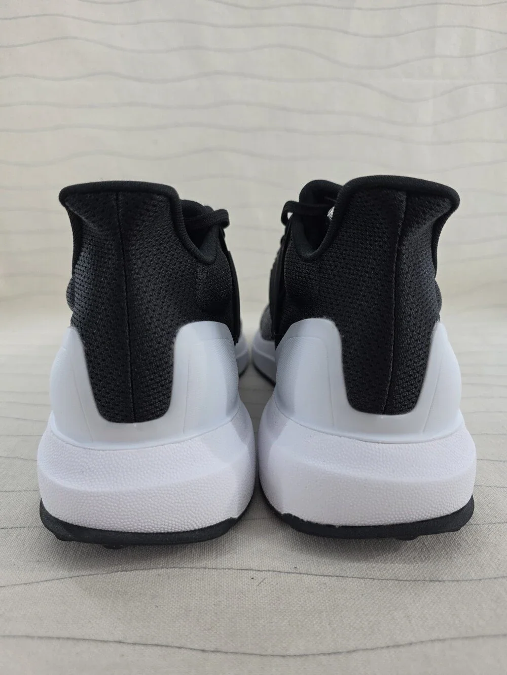 Adidas Mens Ultradream DNA Black White Athletic Sneakers Shoes JS0313 Size 8 EUC